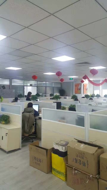 现代简约办公空间装修效果图